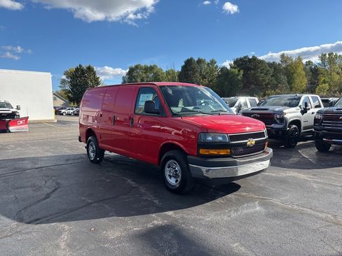 New 2025 Chevrolet Express 2500 w/ Driver Convenience Package image 3