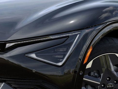 New 2025 Kia EV6 Light w/ Light LR Technology Package image 11