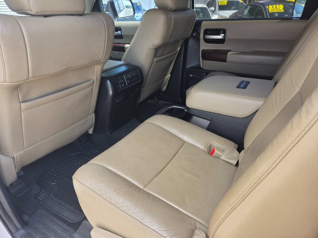 Used 2016 Toyota Sequoia Platinum RWD image 32