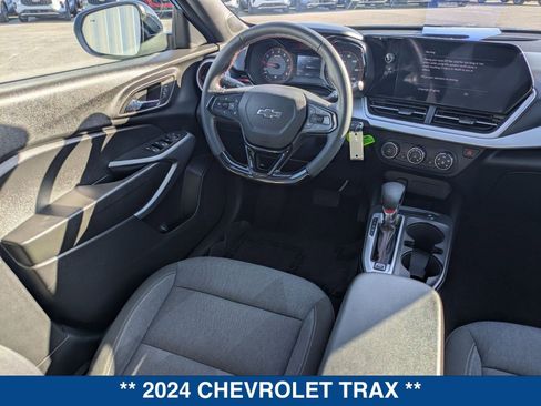 Used 2024 Chevrolet Trax RS w/ Driver Confidence Package image 30