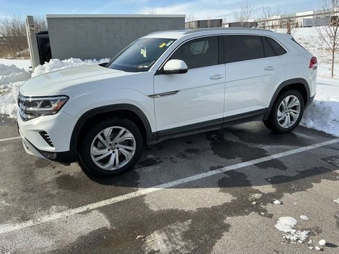Used 2020 Volkswagen Atlas Cross Sport SEL image 12