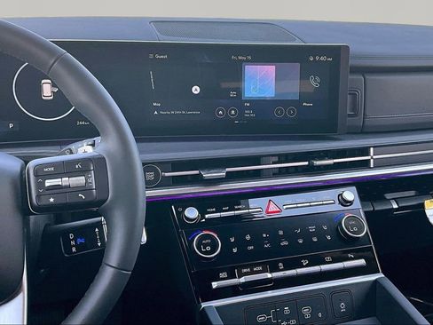 Used 2025 Hyundai Santa Fe Limited FWD image 6