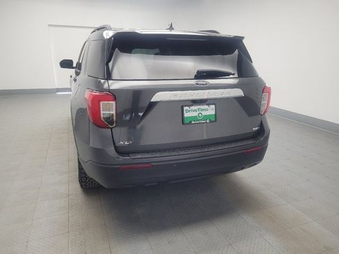 Used 2020 Ford Explorer XLT w/ Comfort Package image 6
