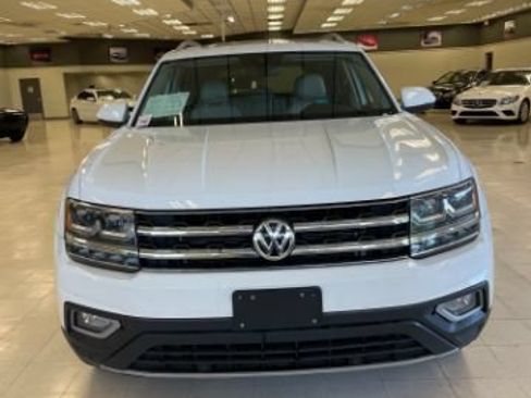 Used 2019 Volkswagen Atlas SEL AWD/4WD image 2