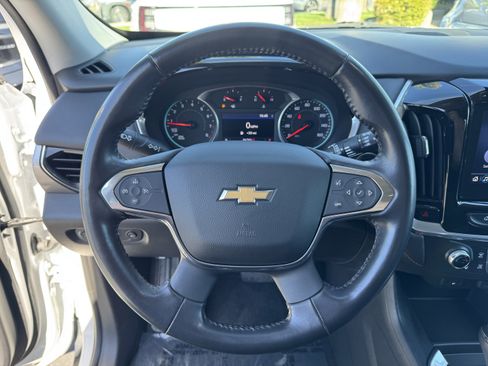 Used 2020 Chevrolet Traverse LT image 20