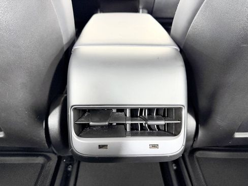 Used 2018 Tesla Model 3 Long Range RWD image 46