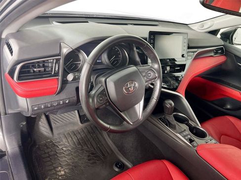 Used 2022 Toyota Camry XSE w/ Navigation Upgrade Package FWD image 9