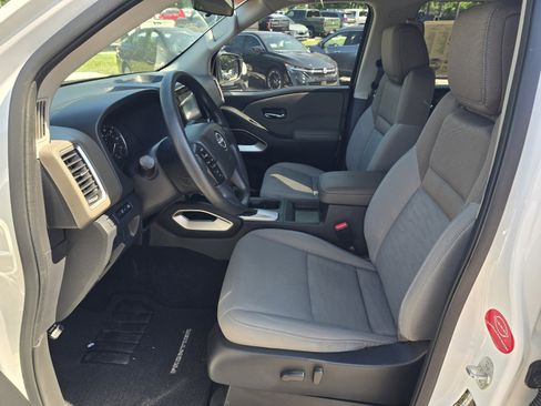 Used 2023 Nissan Frontier SV w/ Technology Package AWD/4WD image 13