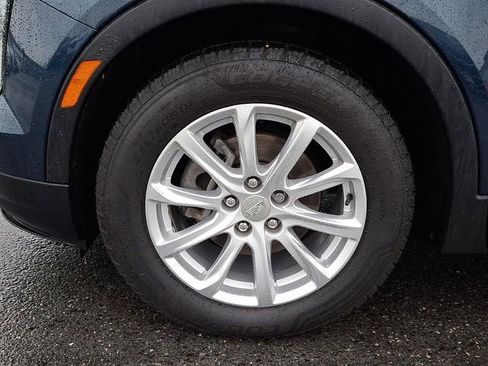 Used 2021 Cadillac XT4 Luxury w/ Cold Weather Package image 8