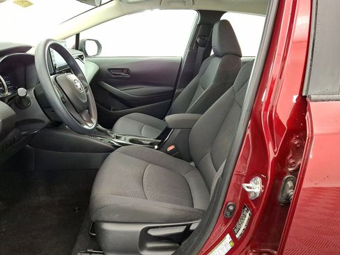 Used 2022 Toyota Corolla LE image 11