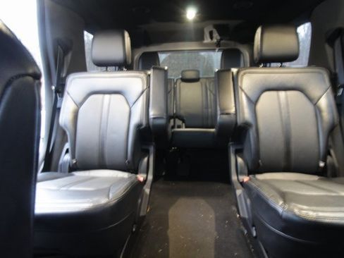 Used 2021 Ford Expedition Limited image 8