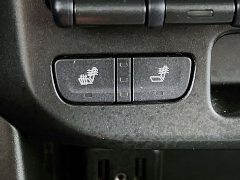 Used 2022 Chevrolet Colorado ZR2 w/ ZR2 Midnight Special Edition AWD/4WD image 19