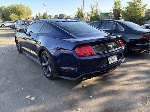 Used 2019 Ford Mustang Coupe RWD image 4
