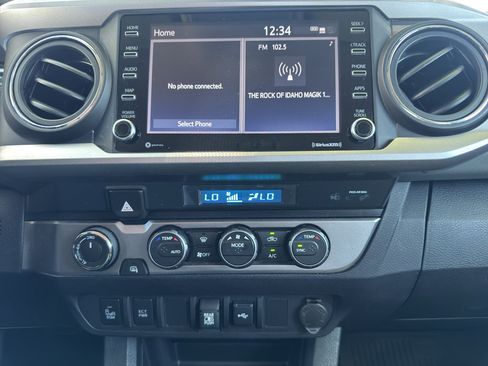 Certified 2022 Toyota Tacoma SR5 w/ Technology Package AWD/4WD image 15