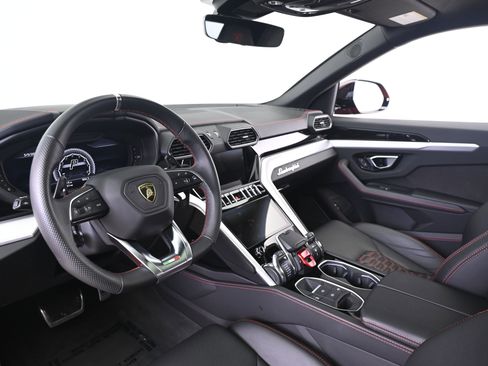Used 2020 Lamborghini Urus AWD/4WD image 28