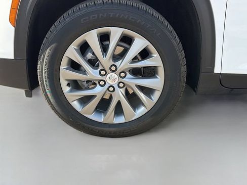 Used 2025 Buick Enclave Preferred FWD image 40