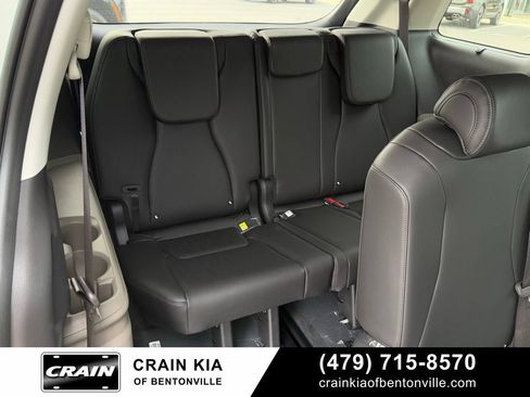 New 2026 Kia Carnival EX FWD image 32