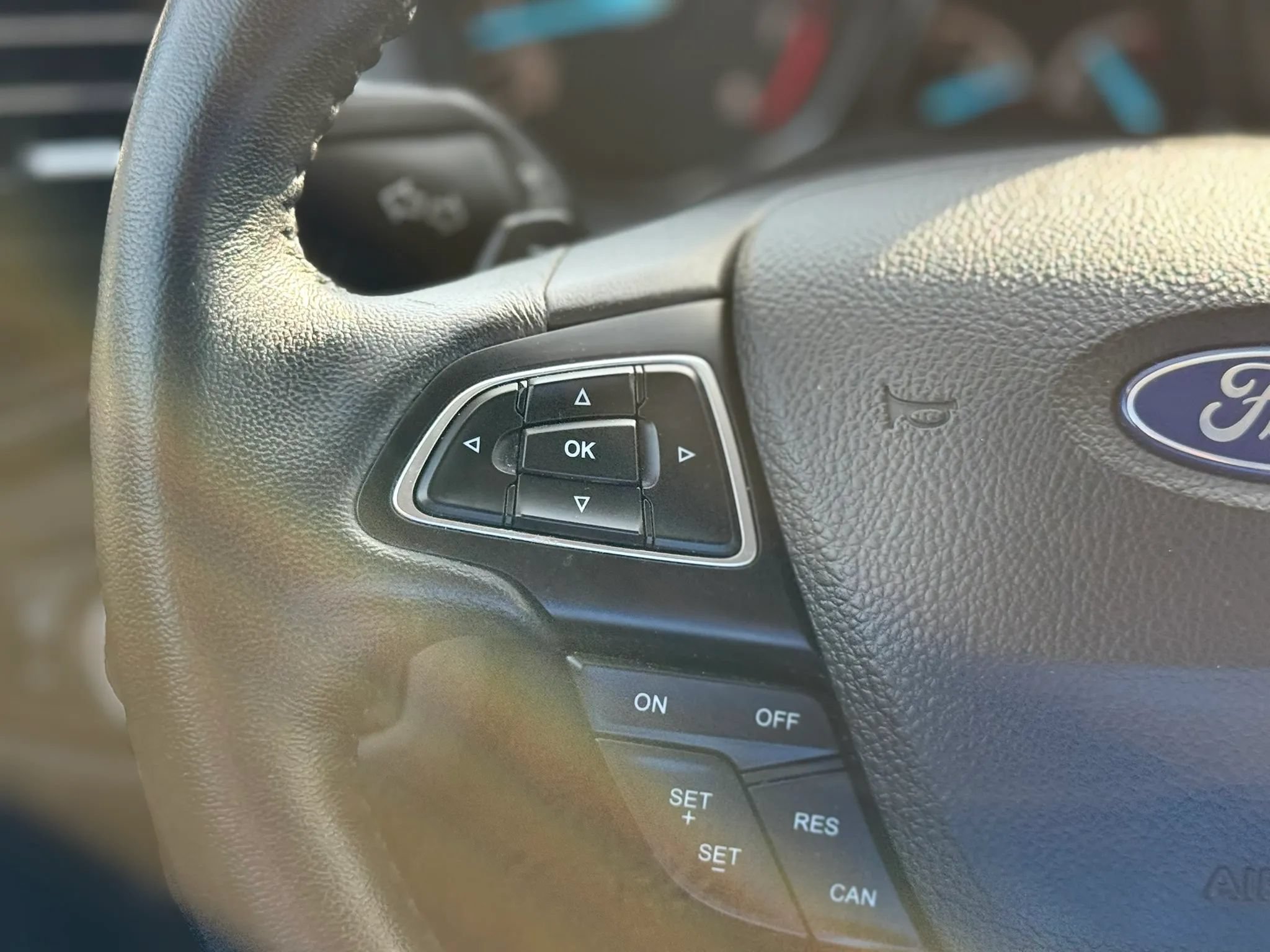 Used 2017 Ford Escape Titanium FWD image 32