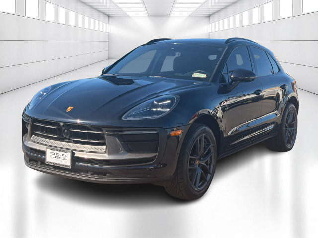 Used 2024 Porsche Macan Turbo AWD/4WD image 1