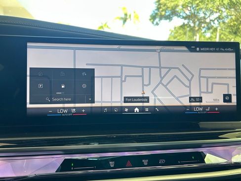Used 2026 BMW 740i RWD image 11
