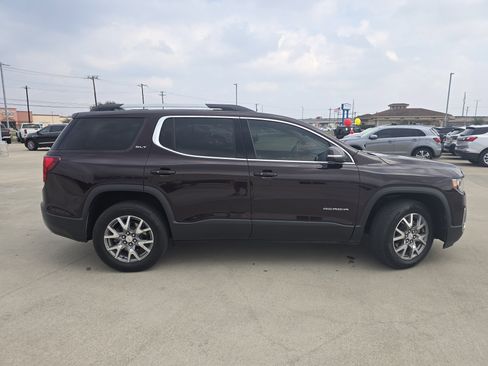 Used 2021 GMC Acadia SLT w/ Technology Package image 2