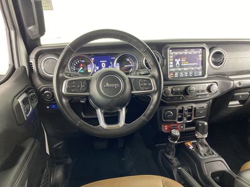 Used 2023 Jeep Wrangler Unlimited Rubicon 4xe w/ Cold Weather Group AWD/4WD image 21