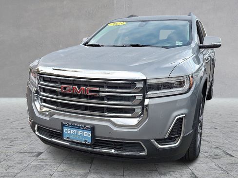 Certified 2023 GMC Acadia SLE w/ Driver Convenience Package image 4