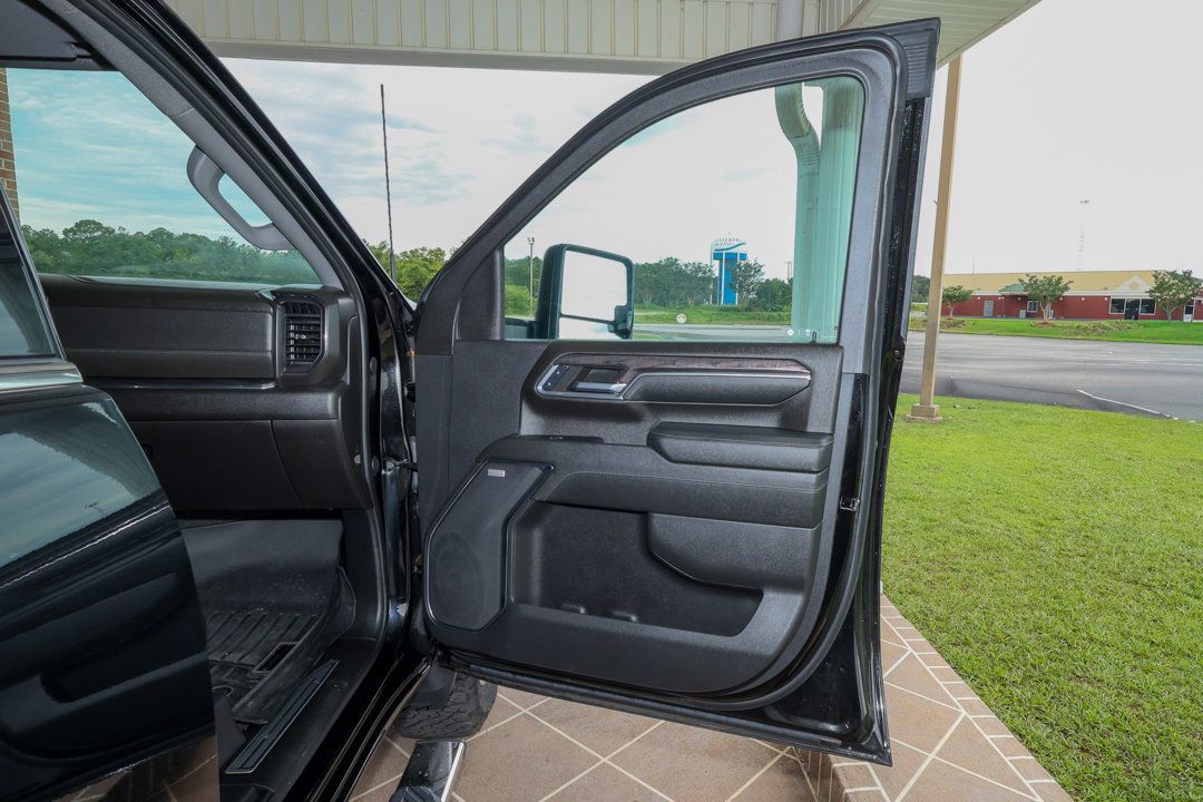 Used 2024 Chevrolet Silverado 2500 LTZ w/ LTZ Convenience Package AWD/4WD image 24