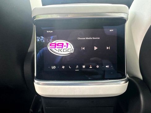 Used 2022 Tesla Model X image 49