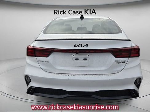 Used 2023 Kia Forte GT-Line w/ GT-Line Premium Package image 7