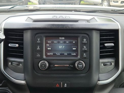 Used 2019 RAM 2500 Big Horn AWD/4WD image 17