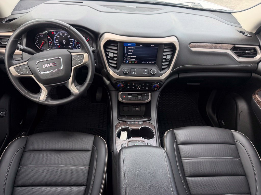 Used 2021 GMC Acadia Denali w/ Denali Technology Package FWD image 22