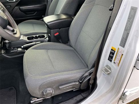 Used 2024 Jeep Wrangler Unlimited w/ Convenience Group image 25