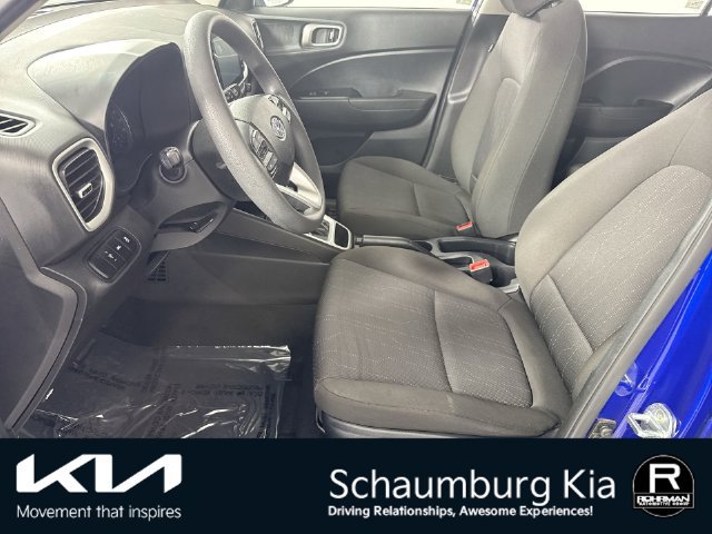 Used 2022 Hyundai Venue SE FWD image 4
