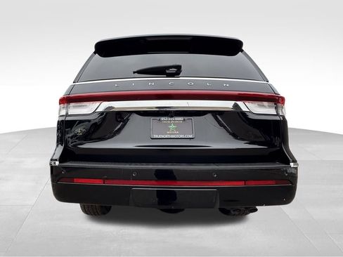 Used 2024 Lincoln Navigator Reserve w/ Equipment Group 201A image 9