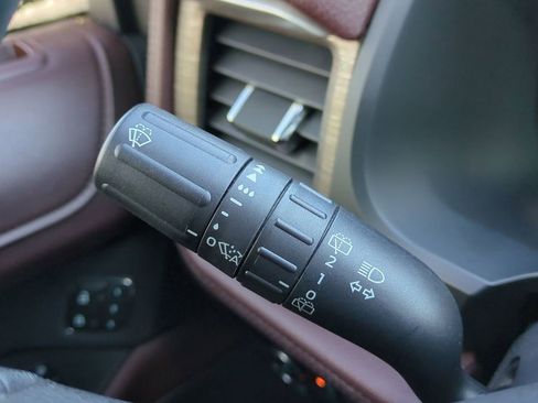 Certified 2023 Ford Expedition Limited image 29