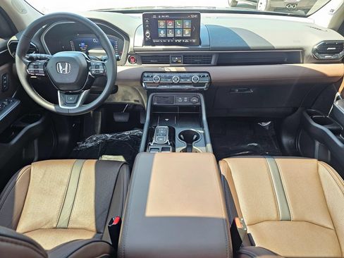 Used 2025 Honda Pilot Elite image 20