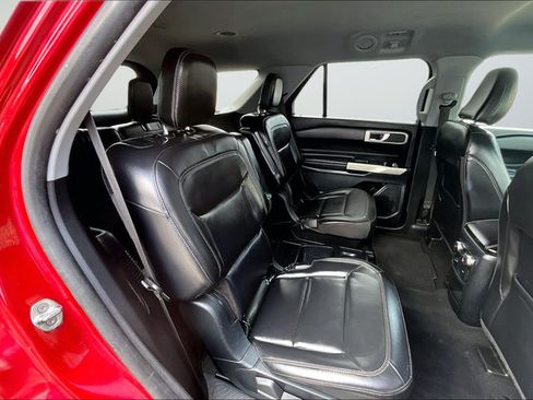 Used 2021 Ford Explorer XLT w/ Equipment Group 202A RWD image 15