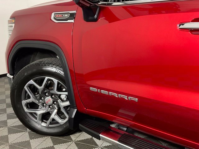 Used 2024 GMC Sierra 1500 SLT w/ SLT Premium Plus Package AWD/4WD image 39