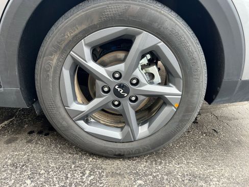 Used 2025 Kia K4 LXS image 29