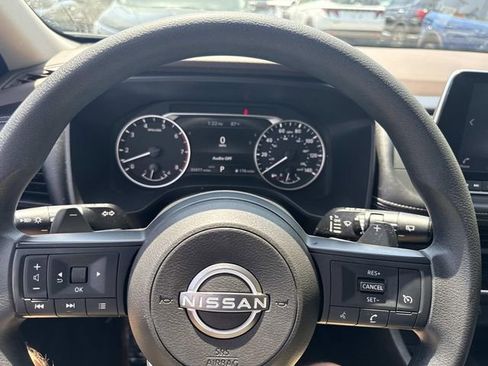 Used 2023 Nissan Rogue S AWD/4WD image 28