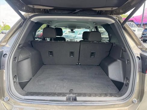 Used 2023 Chevrolet Equinox LT FWD image 10