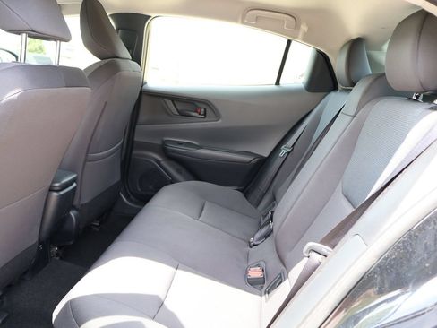 Used 2025 Toyota Prius LE FWD image 16