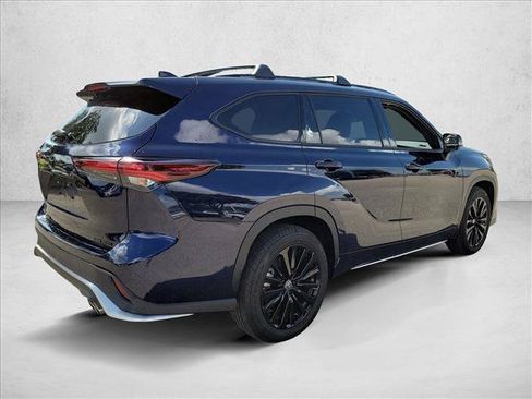 Used 2026 Toyota Highlander XSE AWD/4WD image 5