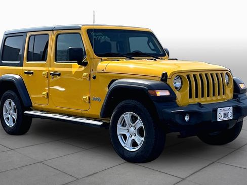 Used 2019 Jeep Wrangler Unlimited Sport S AWD/4WD image 2