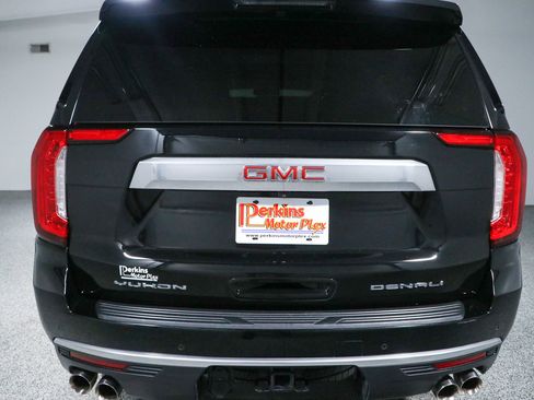 Used 2023 GMC Yukon Denali w/ Max Trailering Package AWD/4WD image 8