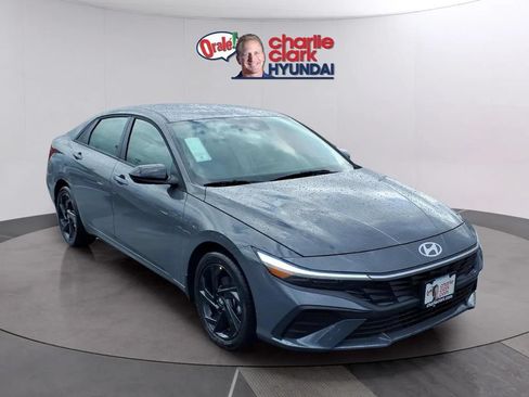 New 2026 Hyundai Elantra Sport FWD image 7