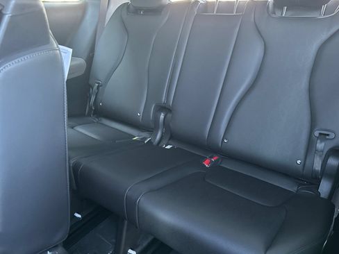 New 2026 Kia Carnival FWD image 15