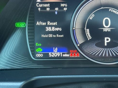 Used 2022 Lexus ES 300h w/ Premium Package image 23