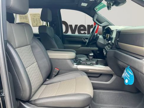 Used 2023 Chevrolet Silverado 1500 ZR2 w/ Technology Package AWD/4WD image 17